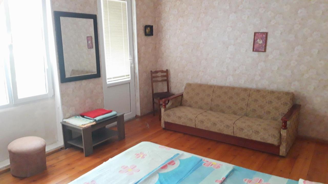 Pospolita Guest House Koetaisi Buitenkant foto