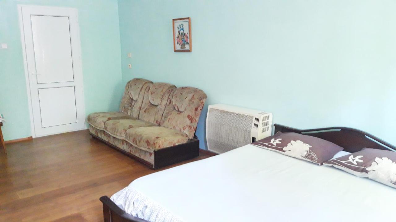 Pospolita Guest House Koetaisi Buitenkant foto