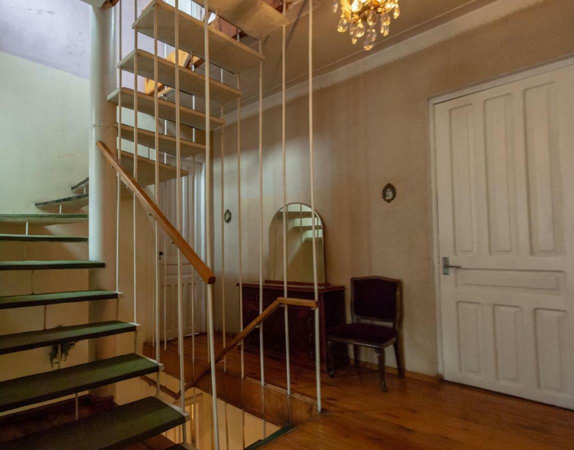 Pospolita Guest House Koetaisi Buitenkant foto